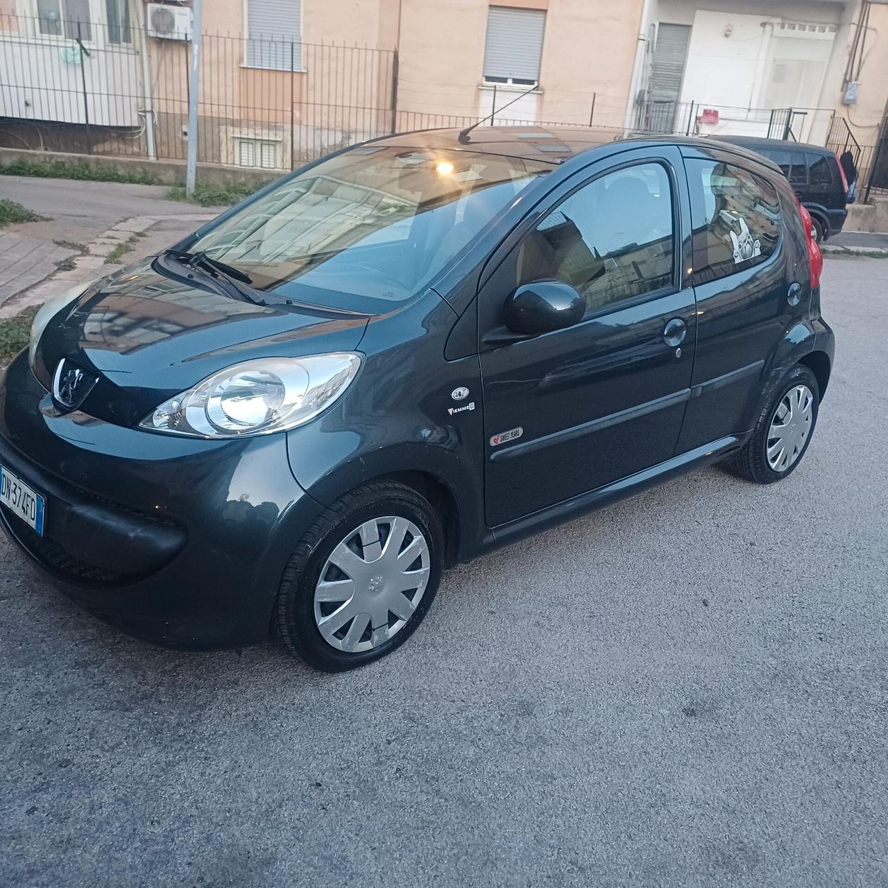 Peugeot 107 1.0 68CV 5p. Sweet Years