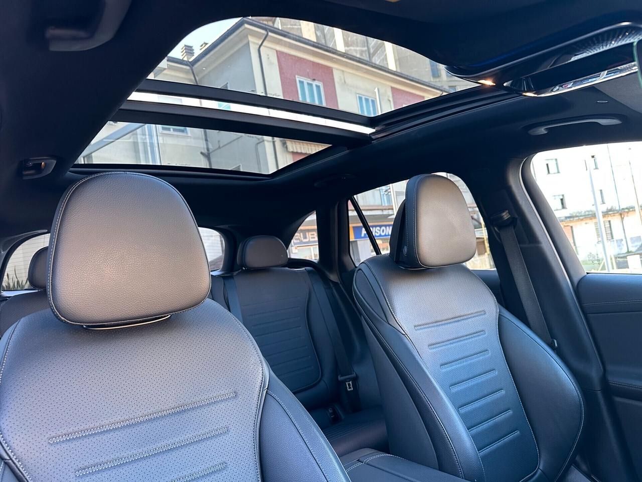 Mercedes-benz GLC 220 d 4M. AMG Premium PANORAMA - DIGITAL LED - 360 - HEAD-UP - BLACK