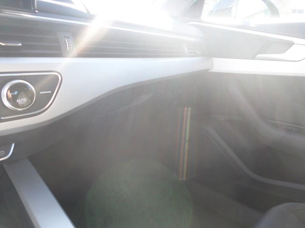 Audi A4 Avant 40 TDI quattro S tronic Business Advanced