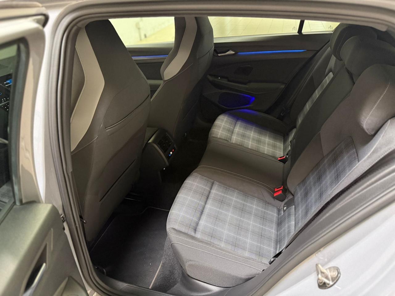 Volkswagen Golf 2.0 TDI DSG GTD 200cv