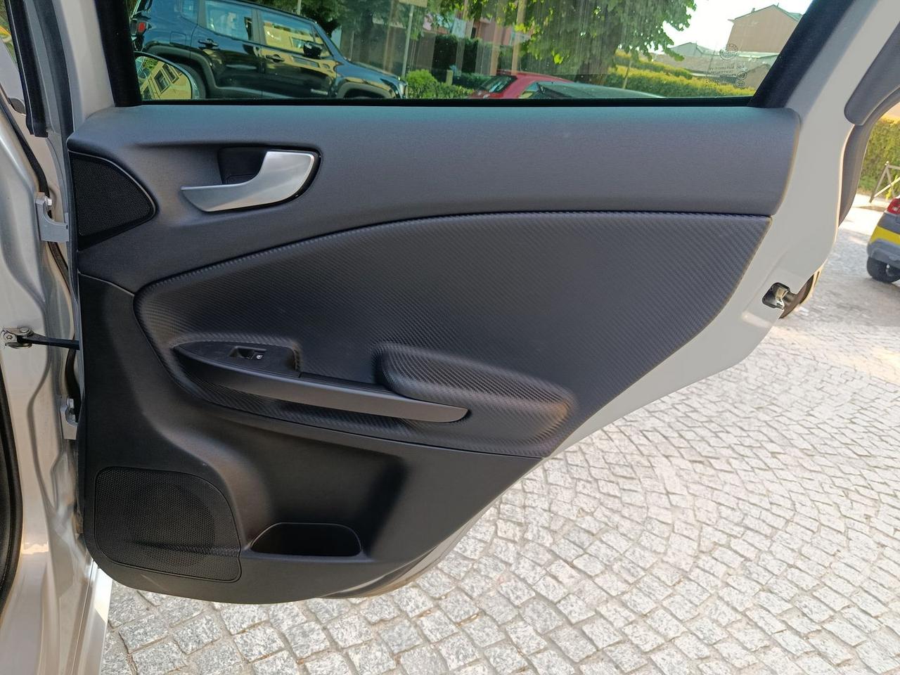 Alfa Romeo Giulietta 1.6 JTDM 16V Super #6109