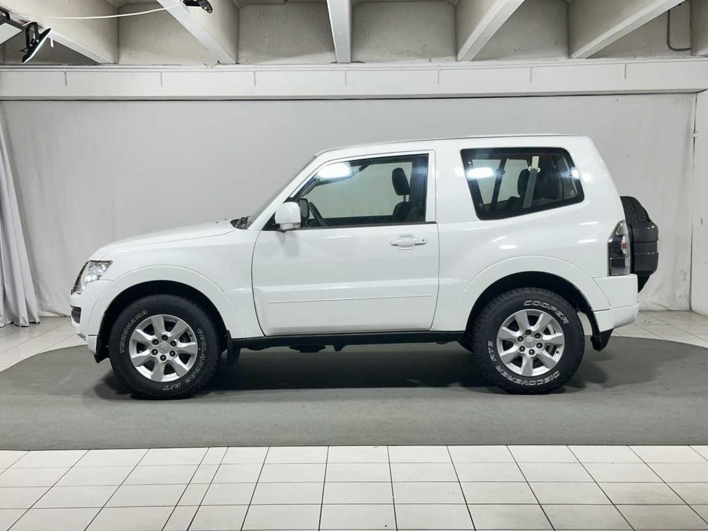 Mitsubishi Pajero 3.2 CR Invite 3p auto
