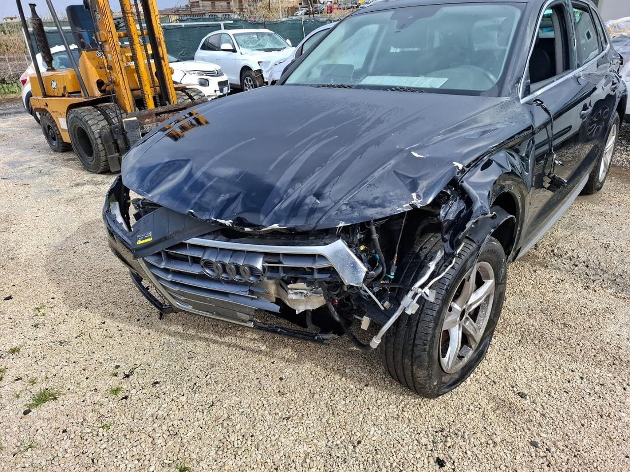 AUDI Q5 2019 S-LINE AUT.4.0 SINISTRATA