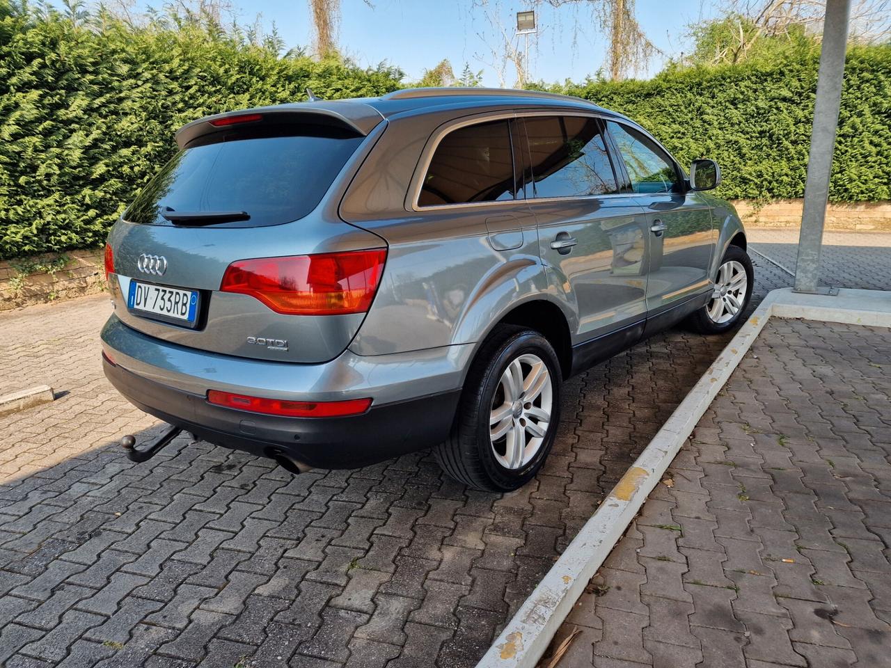 Audi Q7 3.0TDI TDI quattro tiptronic