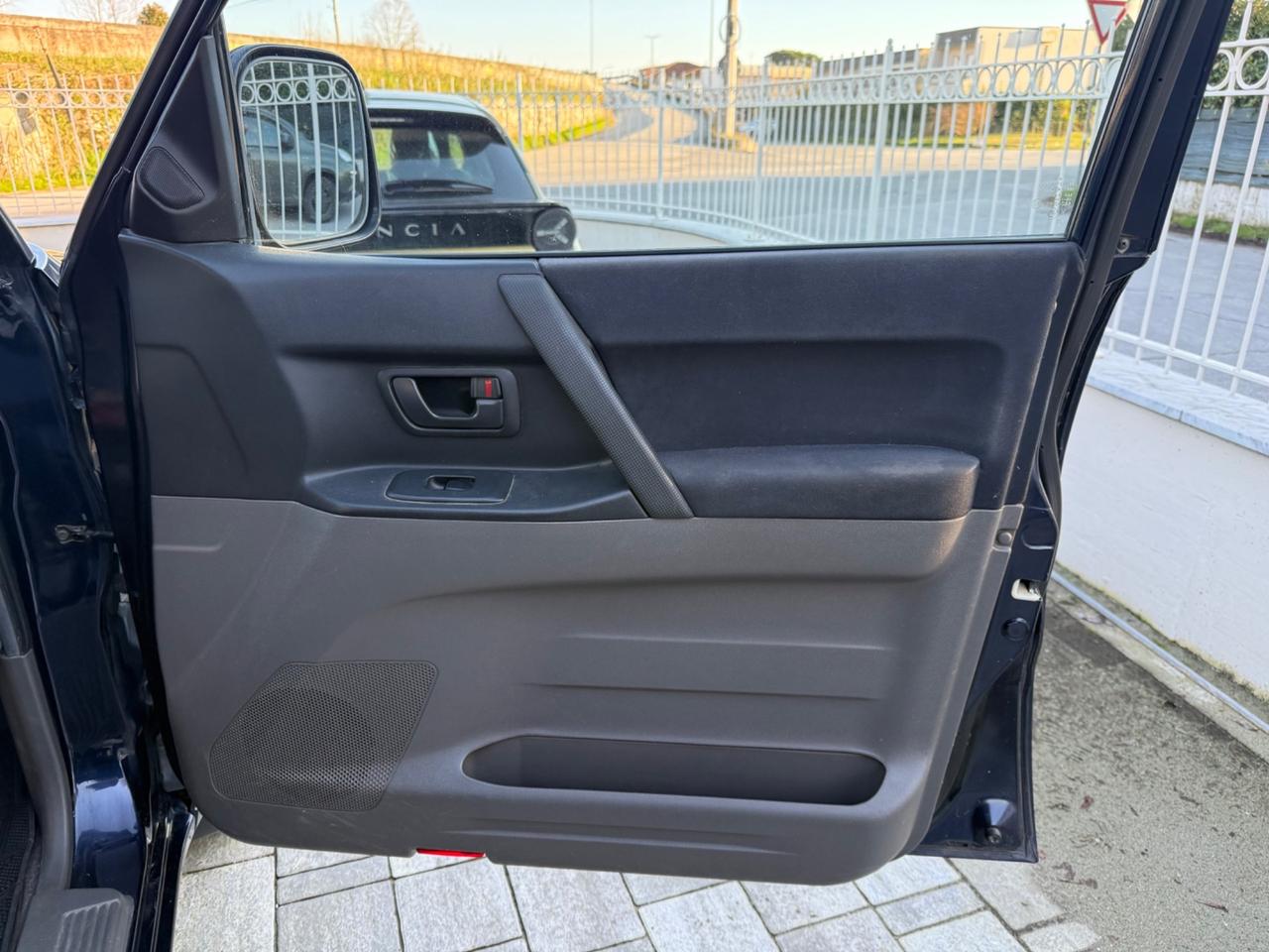 Mitsubishi Pajero 2.5 TDI 5p. GLS1