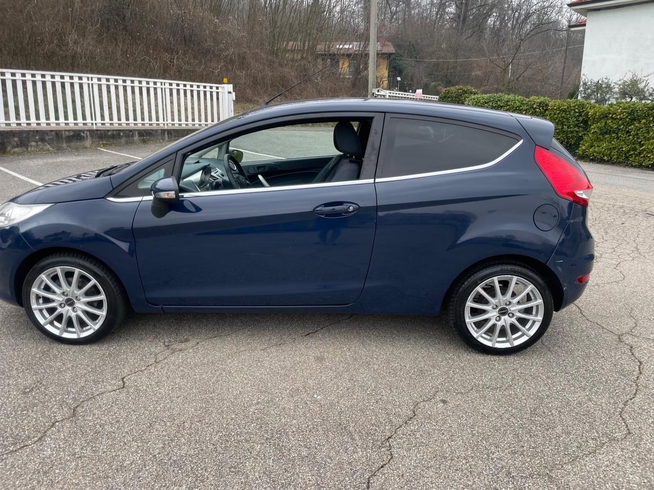 Ford Fiesta 1.4 TDCi 68CV 3 porte Titanium