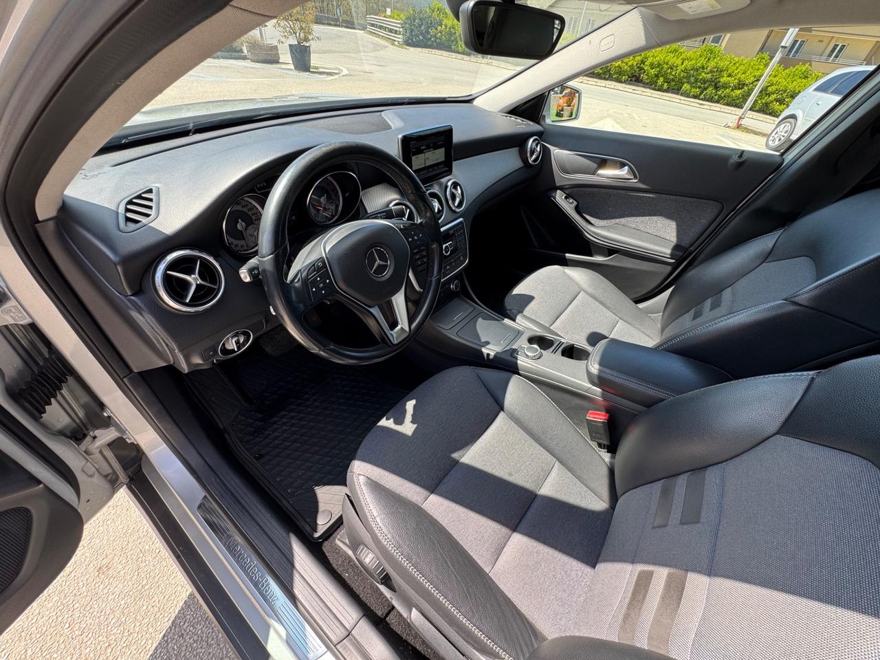 Mercedes-benz GLA 220 CDI Automatic 4Matic Sport