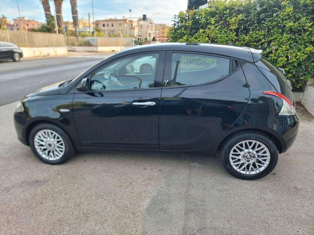 Lancia Ypsilon 1.3 MJT 16V 95 CV 5 porte S&S Gold