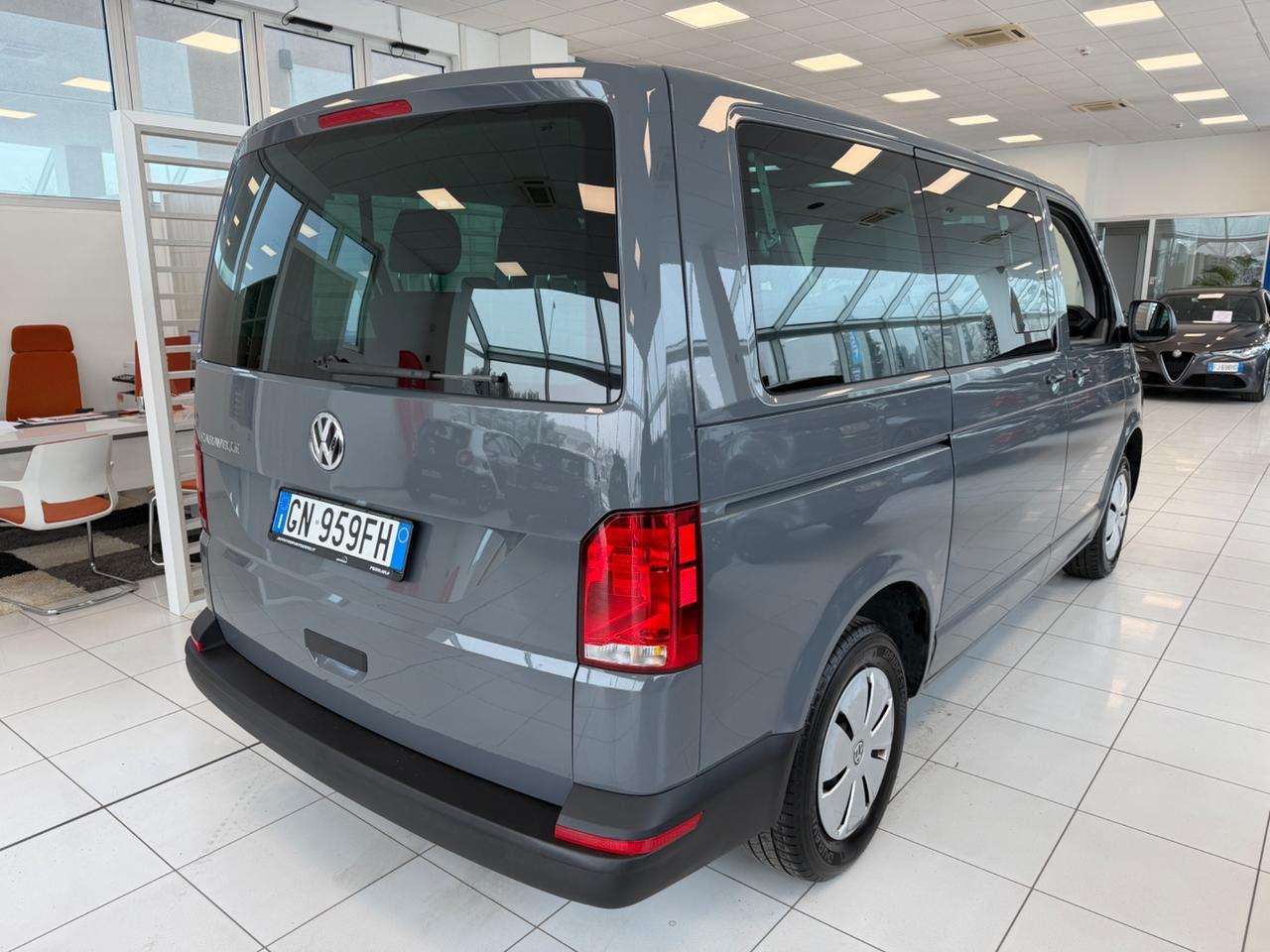 Volkswagen Caravelle 2.0 TDI 110CV PC Trendline 9 posti