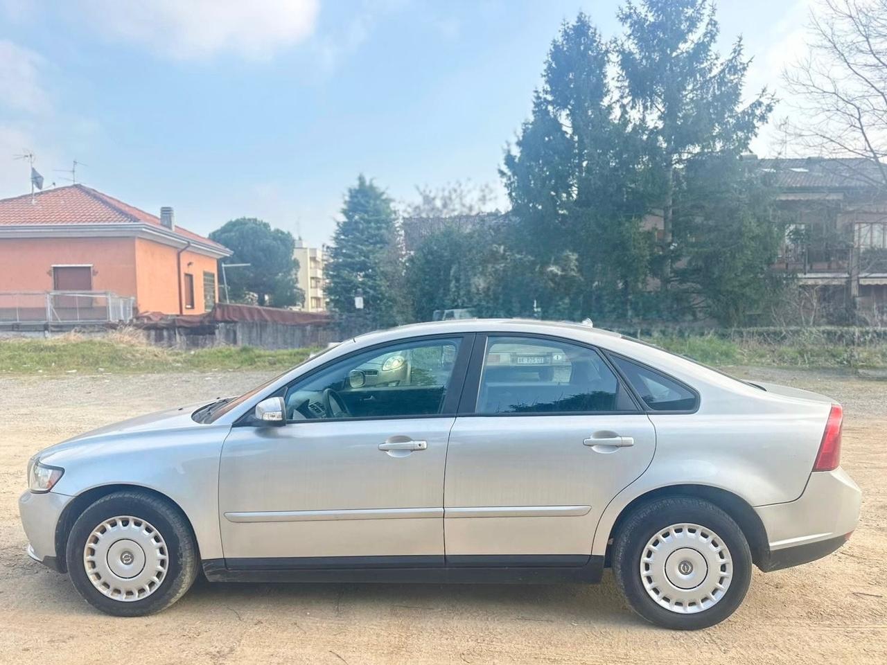 Volvo S40 1.6 16V cat Summum