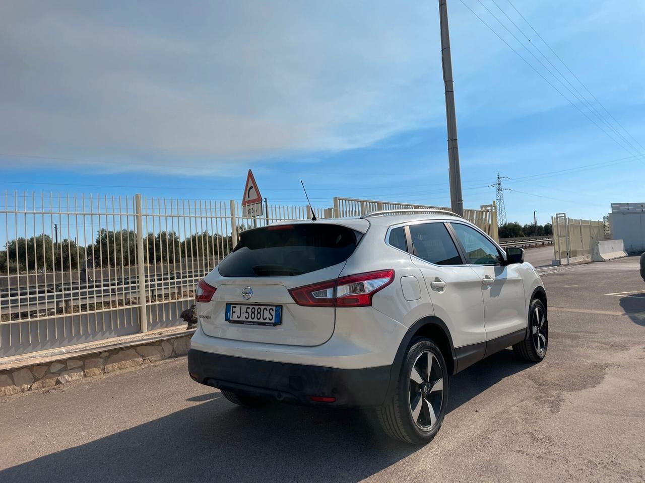 NISSAN QASHQAI 1.6 dCi X-Tronic 2WD Black Edition