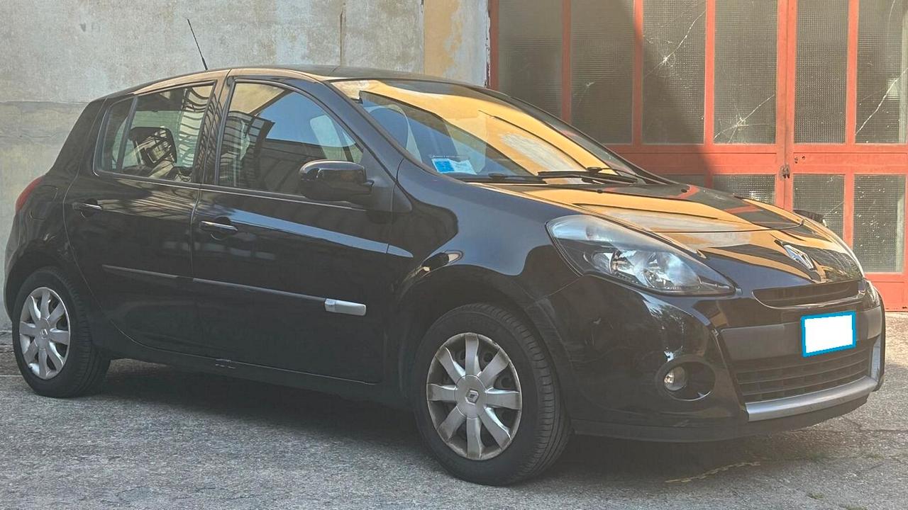 Renault Clio 1.2 16V 5 porte Dynamique