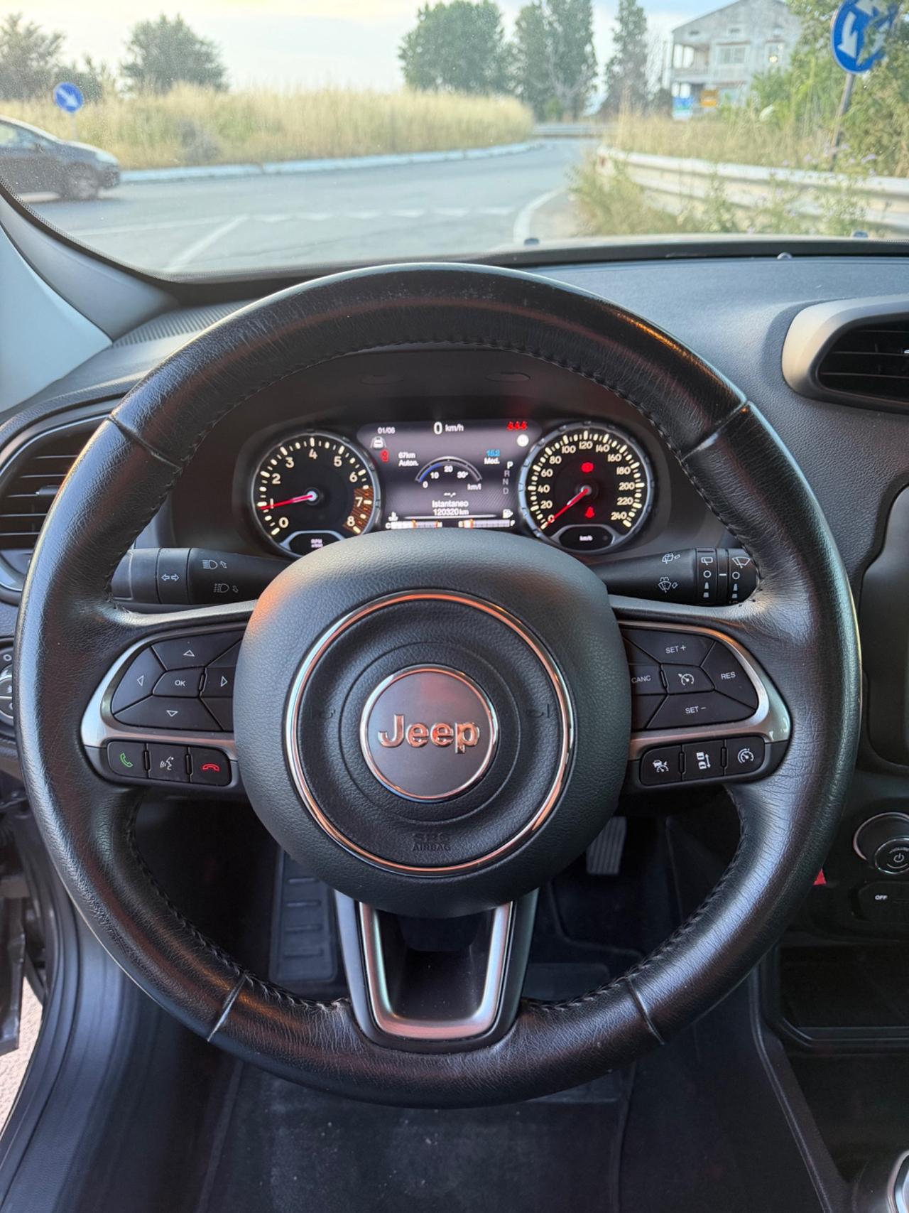 Jeep Renegade 1.3 T4 Cilindri Limited automatico
