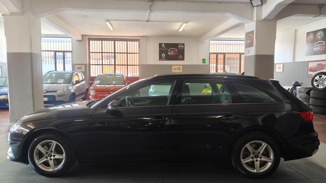 Audi A4 Avant 30 TDI/136 CV S tronic line edition