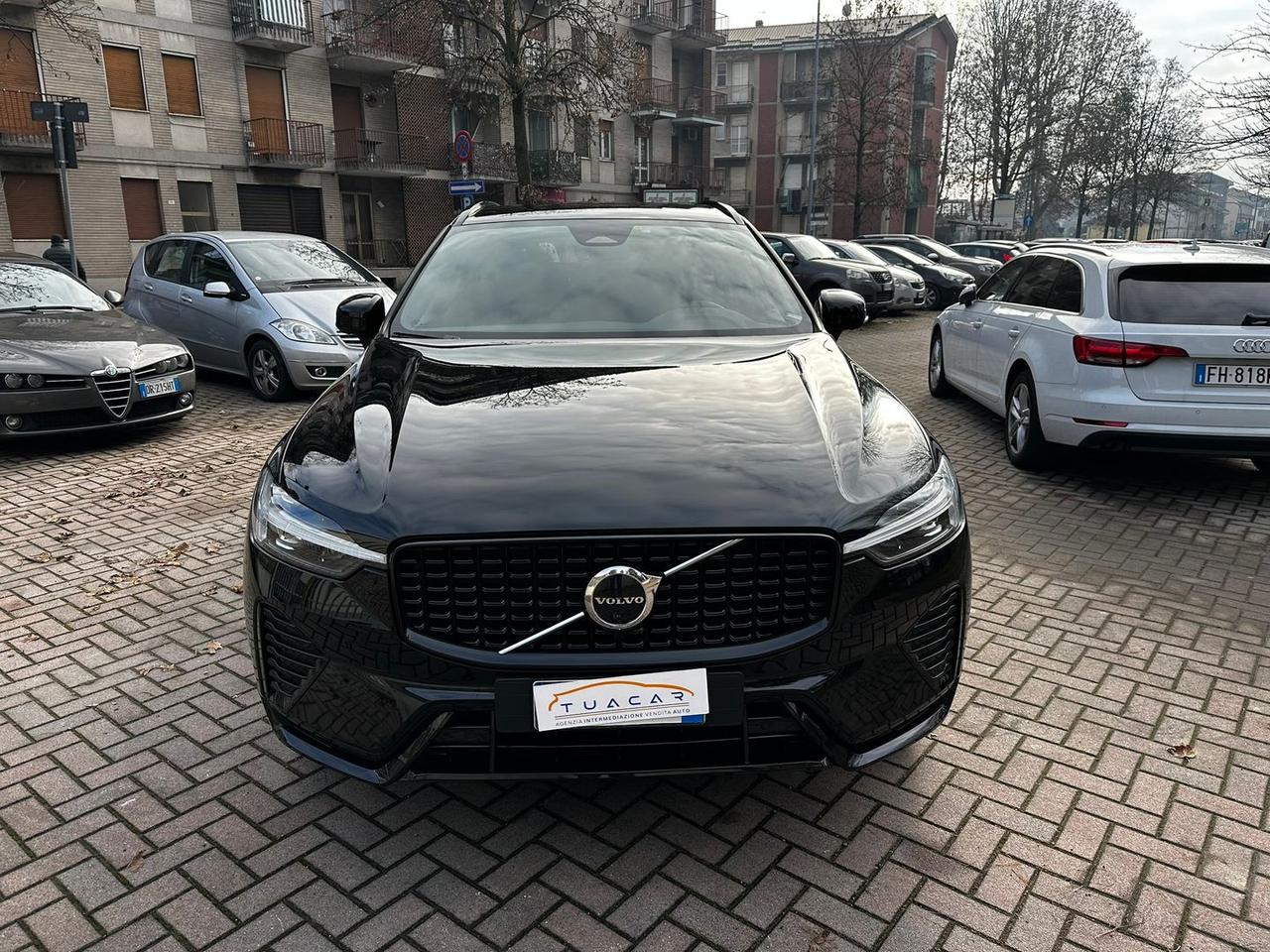 Volvo XC 60 Plus Dark 2.0 B4 MHEV