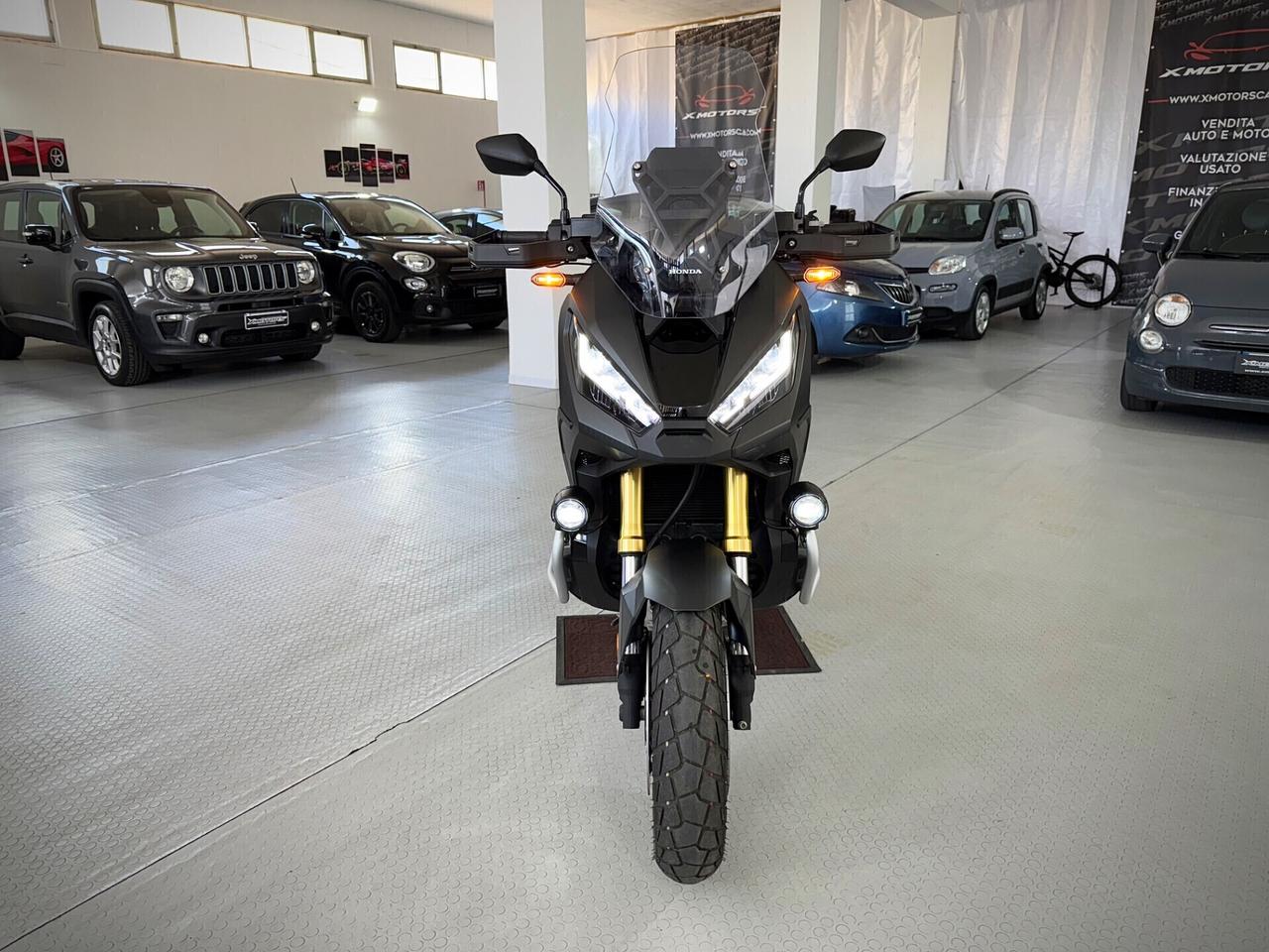 Honda X-ADV 750 travel