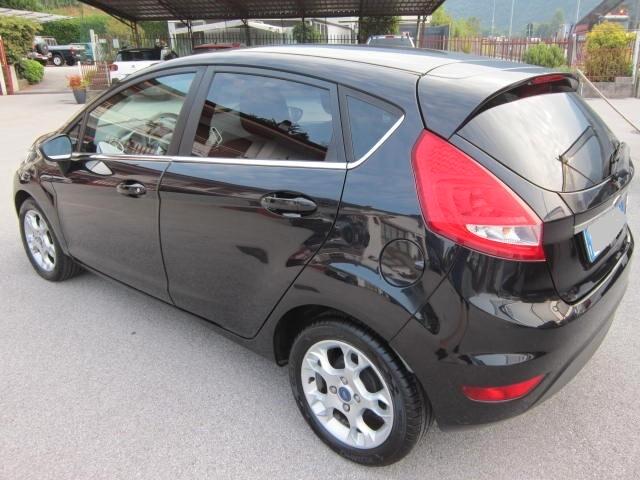 Ford Fiesta 1.4 TDCi 70CV 5 porte Titanium NEOPATENTATI