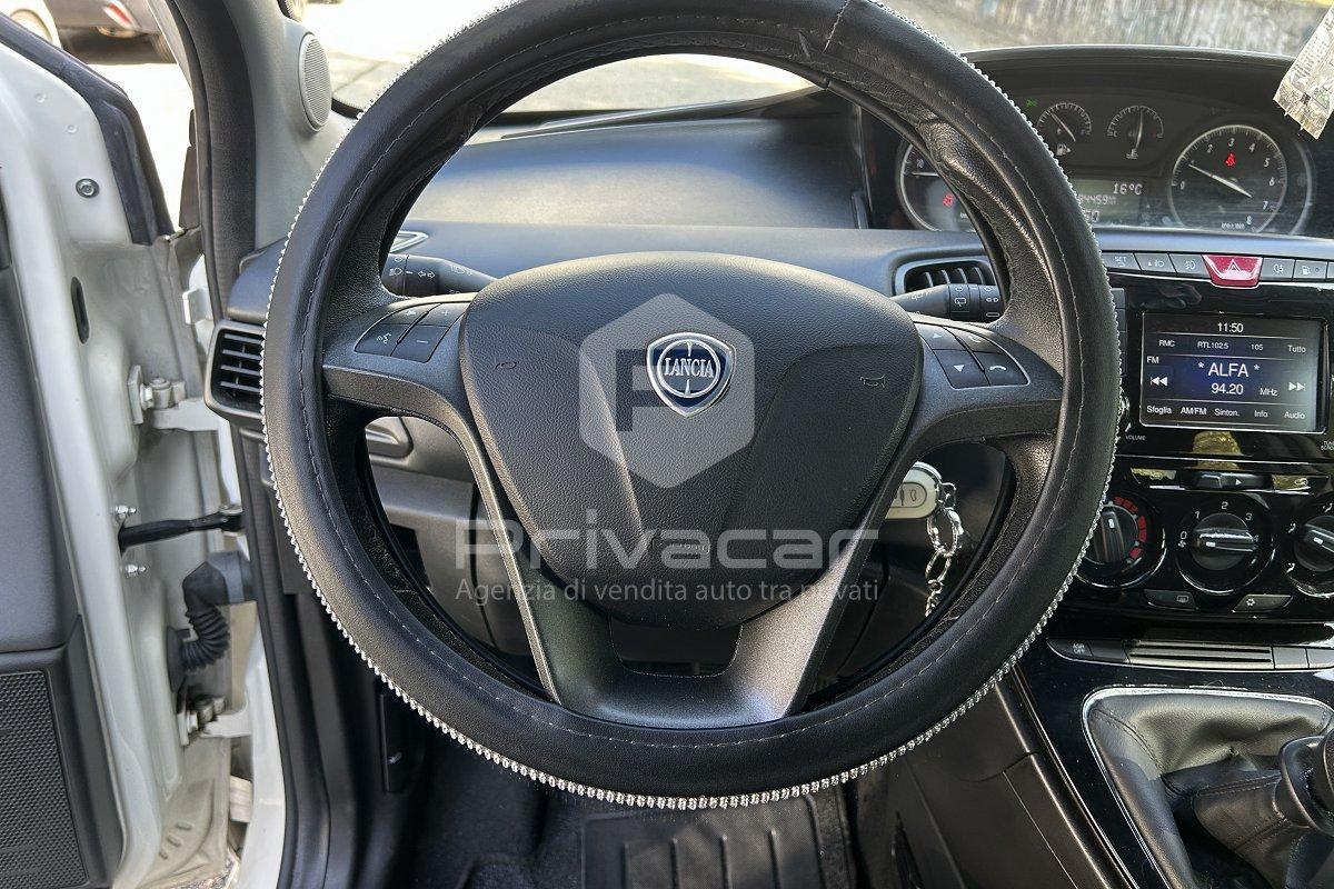 LANCIA Ypsilon 1.2 69 CV 5 porte GPL Ecochic Silver