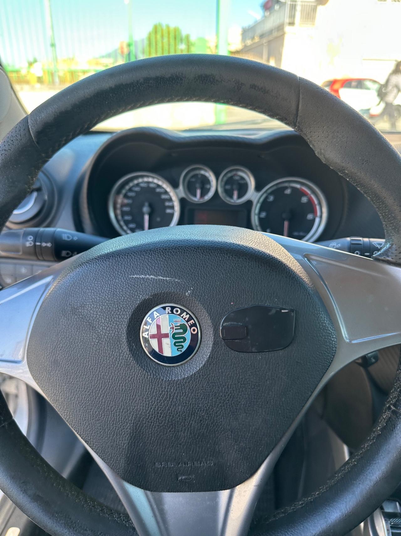 Alfa Romeo MiTo 1.6 JTDm 16V Distinctive Sport Pack