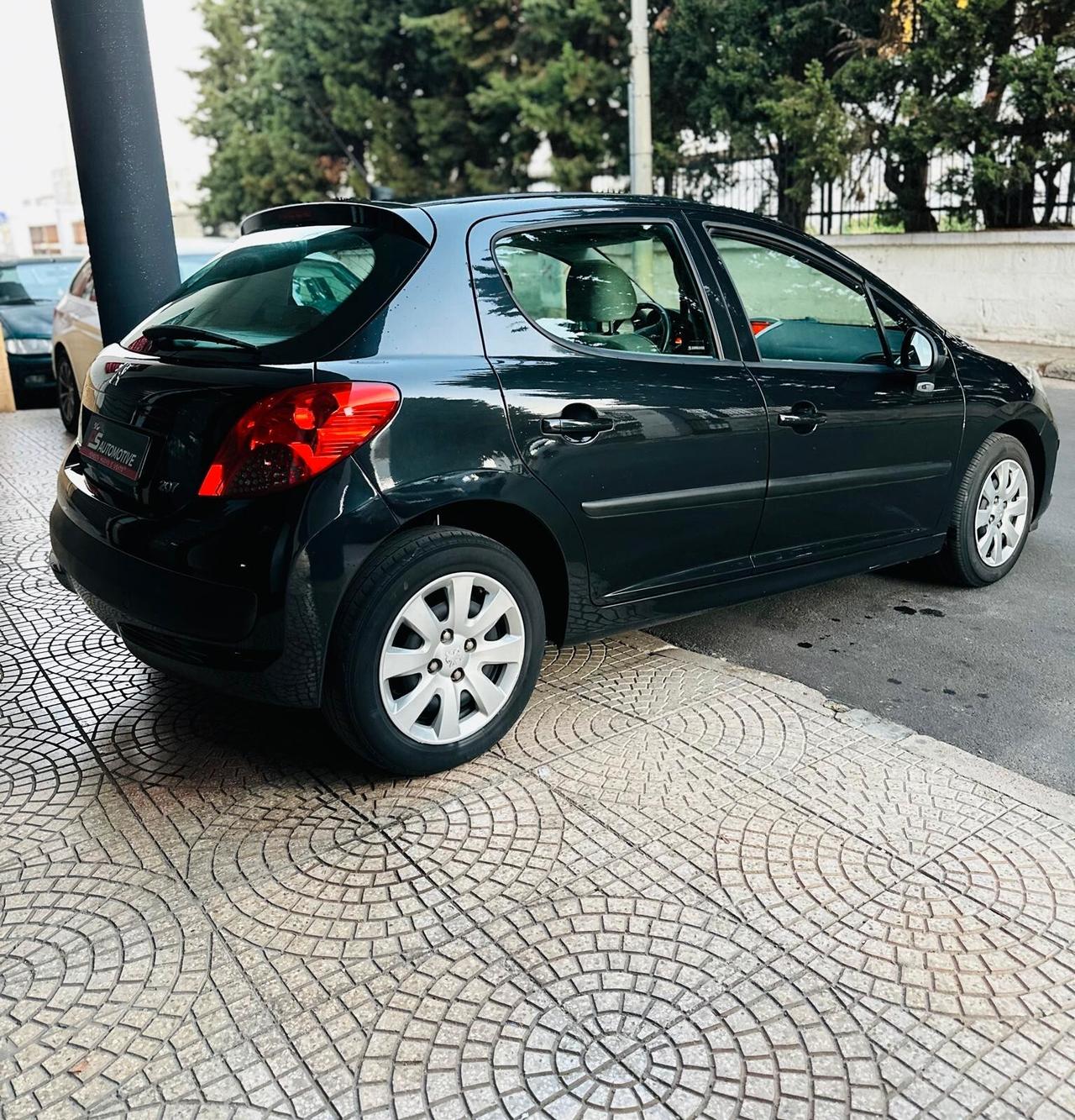 Peugeot 207 1.4 SOLO 120.000KM