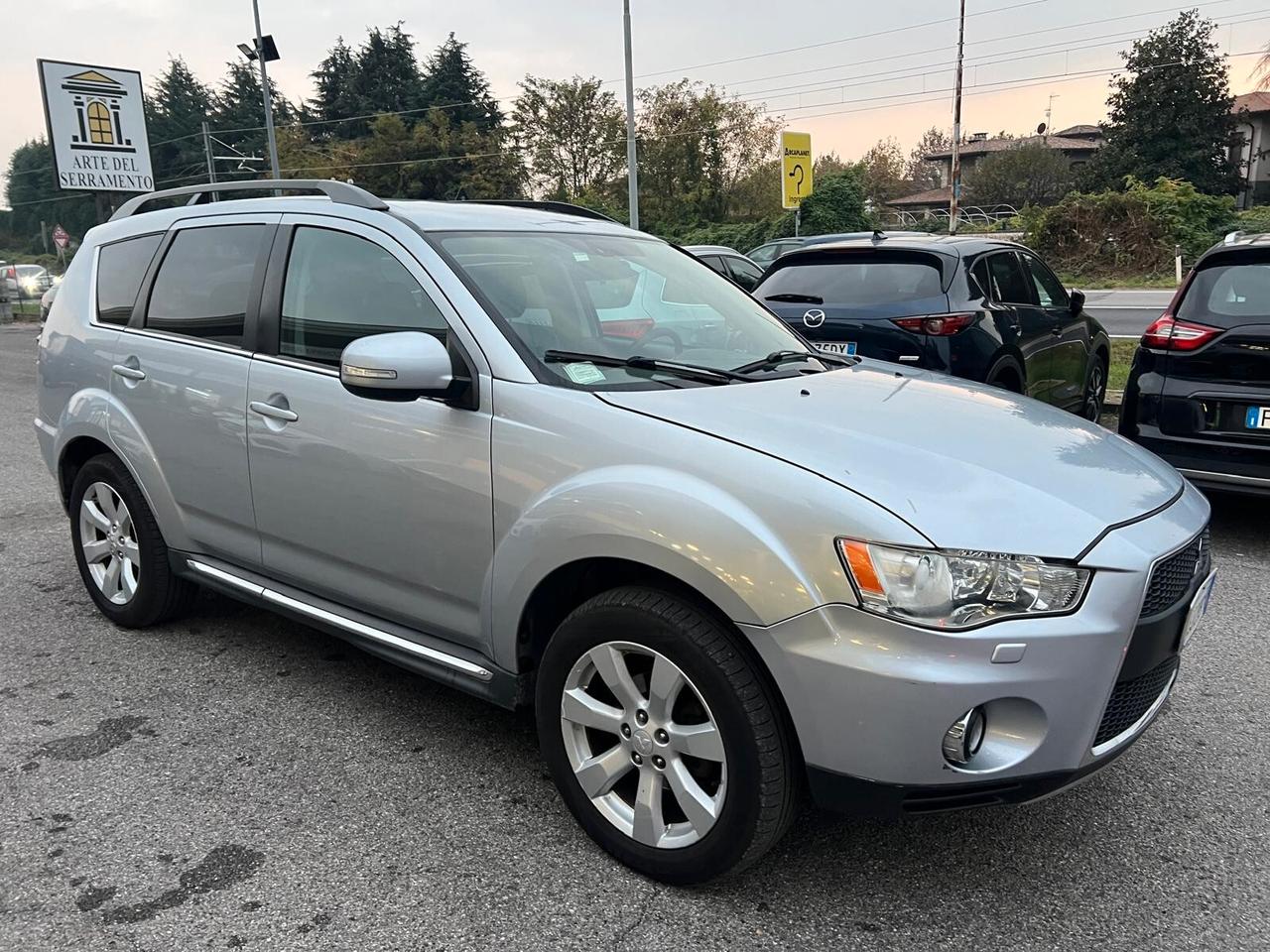 Mitsubishi Outlander 2.2 DI-D TC-SST Instyle DPF 7p