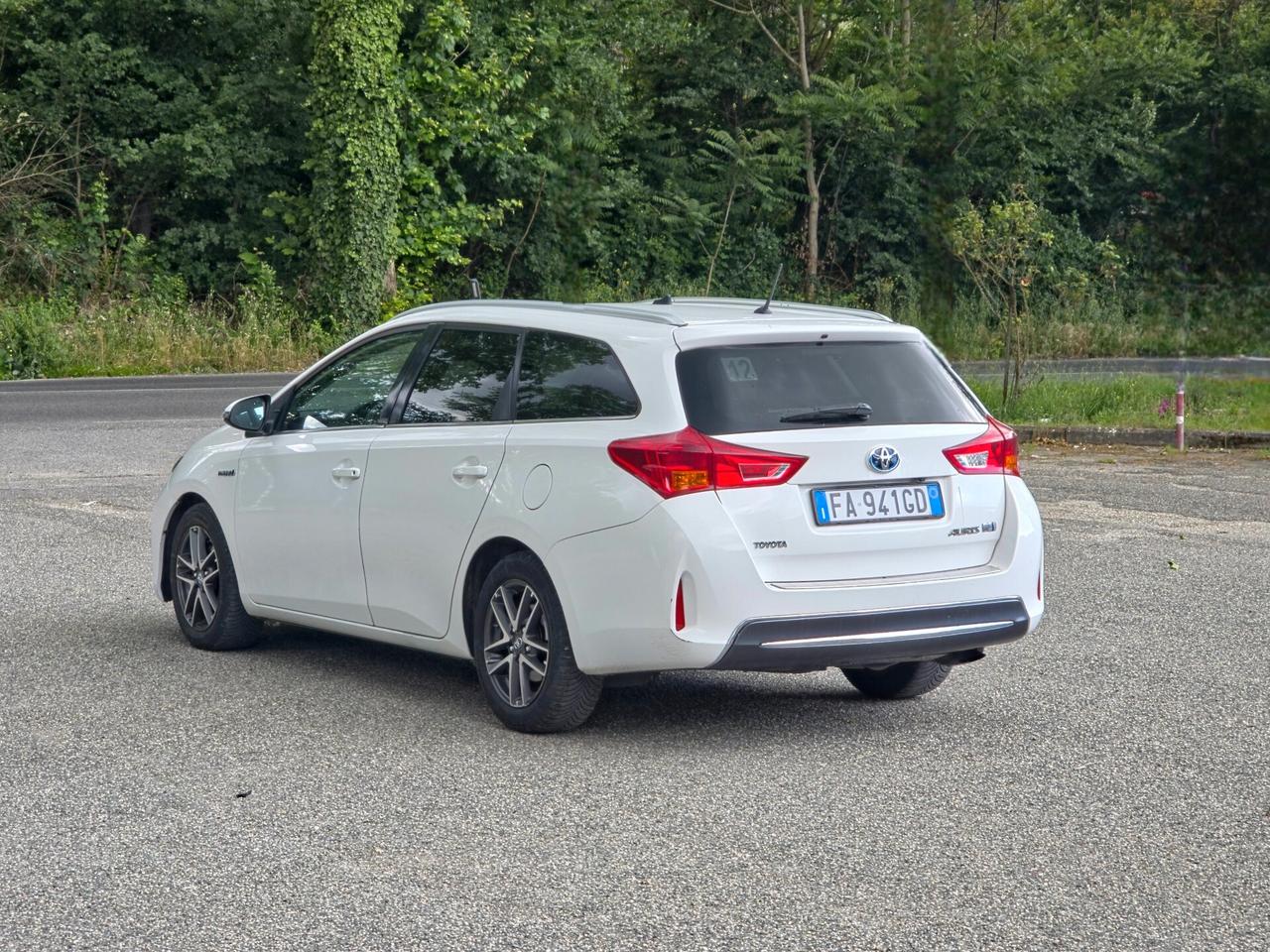 Toyota Auris Touring Sports 1.8 Hybrid Cool CV-100 Automatico NEO