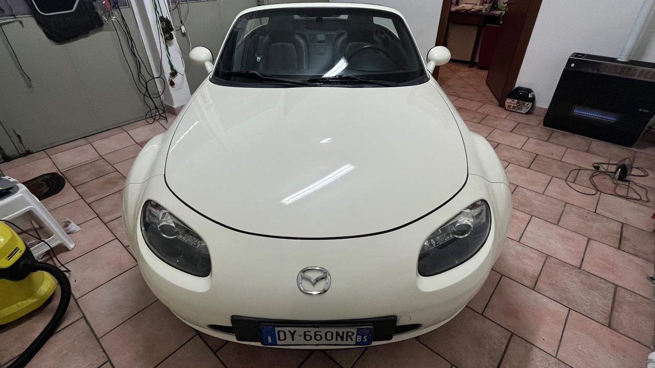 Mazda MX-5 Roadster Coupé 1.8L 16V Niseko