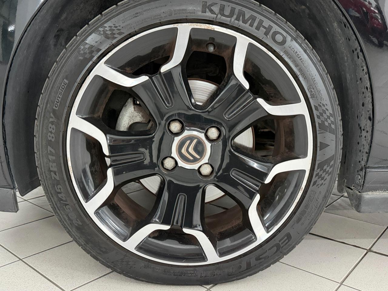 Ds DS3 1.6 THP 155 Just Black