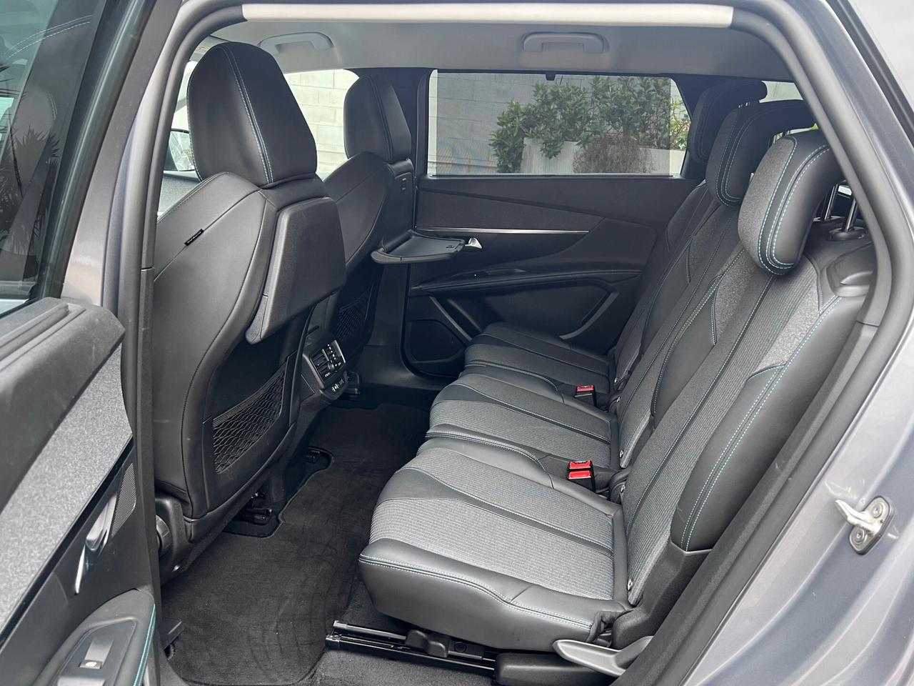 Peugeot 5008 1.5 bluehdi 130cv Allure Pack et8 7 POSTI LED/CAMERA PERFETTA!
