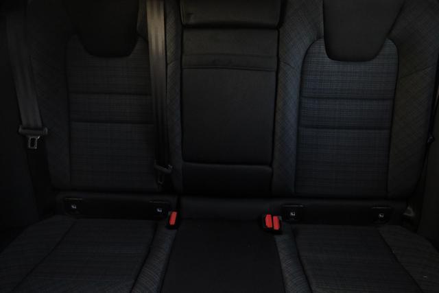 VOLVO V60 NON MARCIANTE B3 automatico Essential PREZZO NETTO