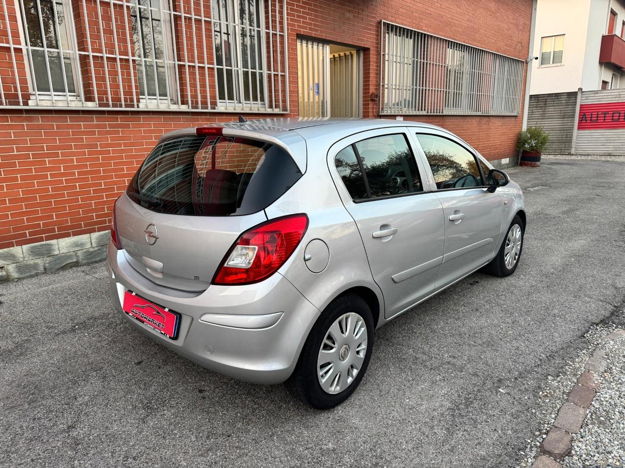 Opel Corsa 5p 1.2 80cv Enjoy NEOPATENTATI