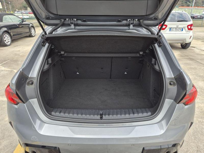 BMW Serie 1 120 48V MSport auto