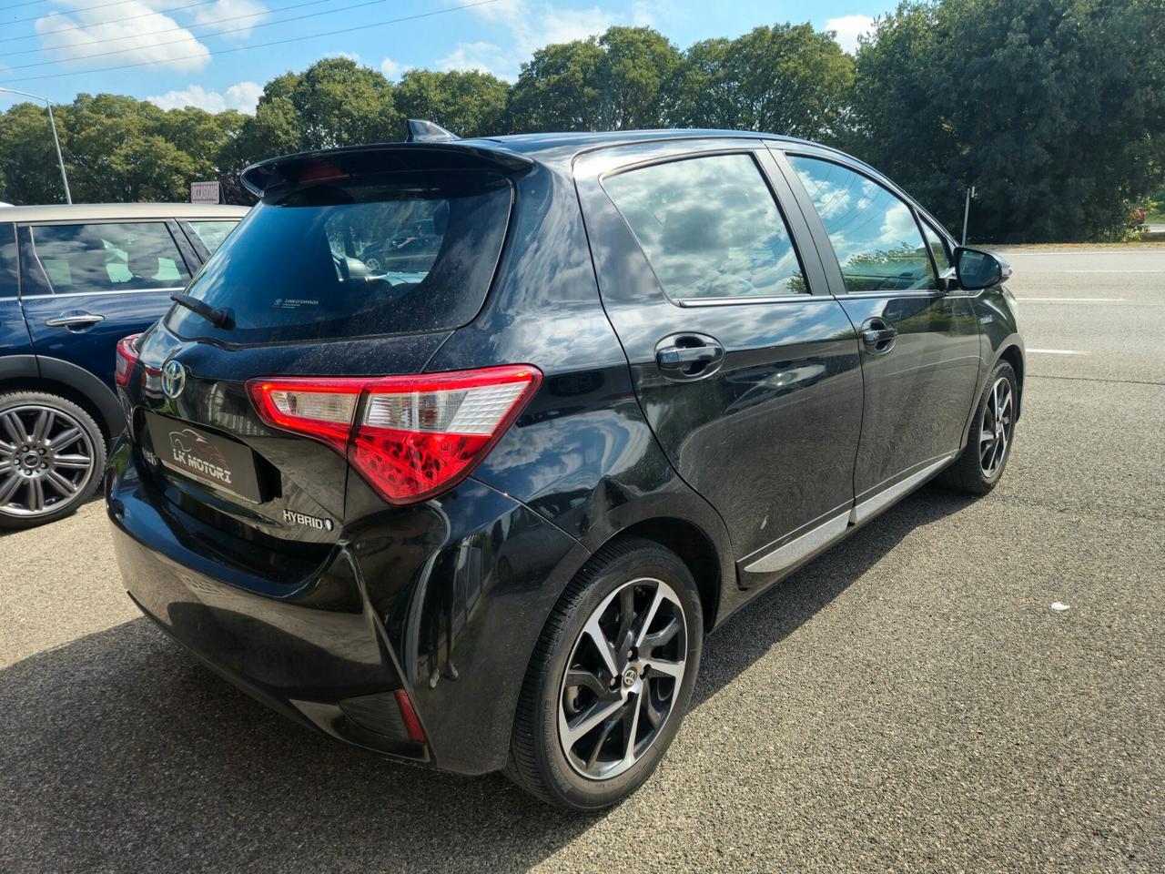 Toyota Yaris Toyota Yaris 1.5 Hybrid 54 kw black Edition