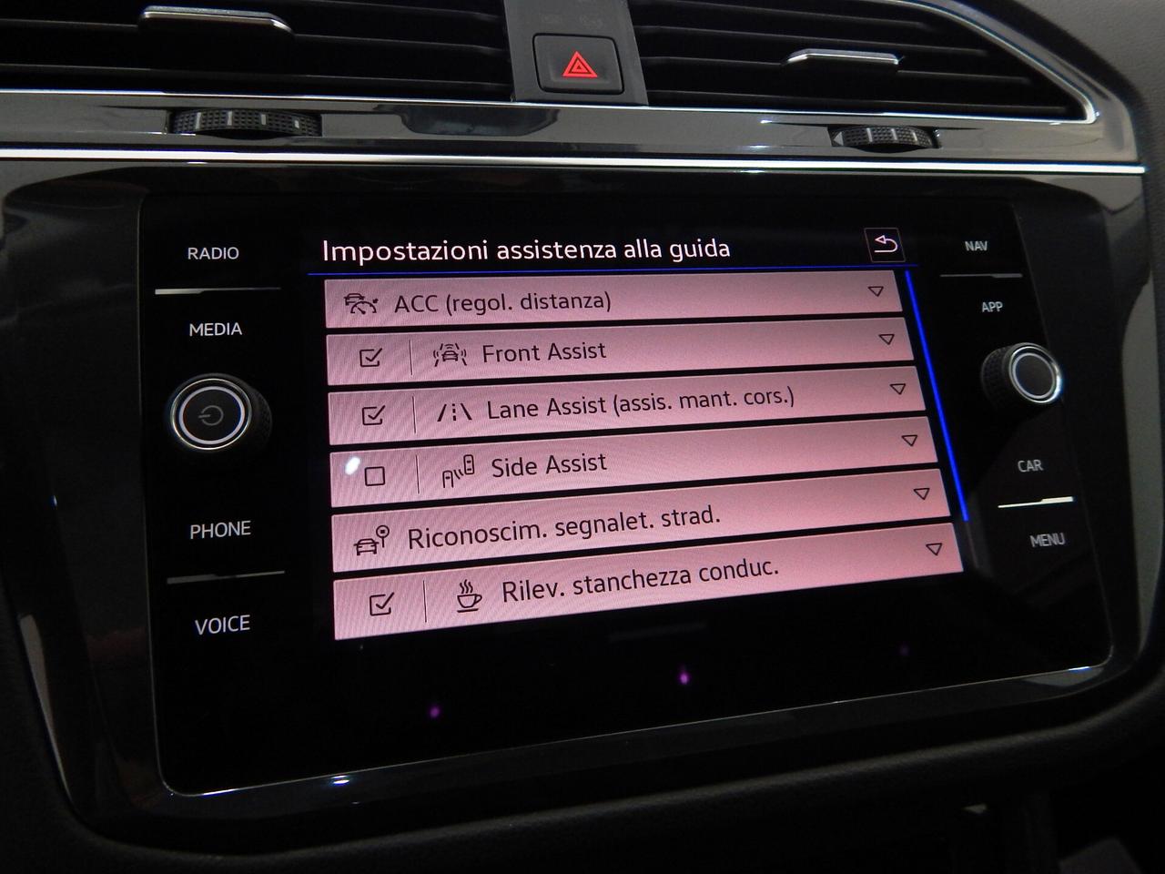 Volkswagen Tiguan 2.0 TDI Elegance 150cv DSG TETTO-NAVI-RADAR-PARK-LED