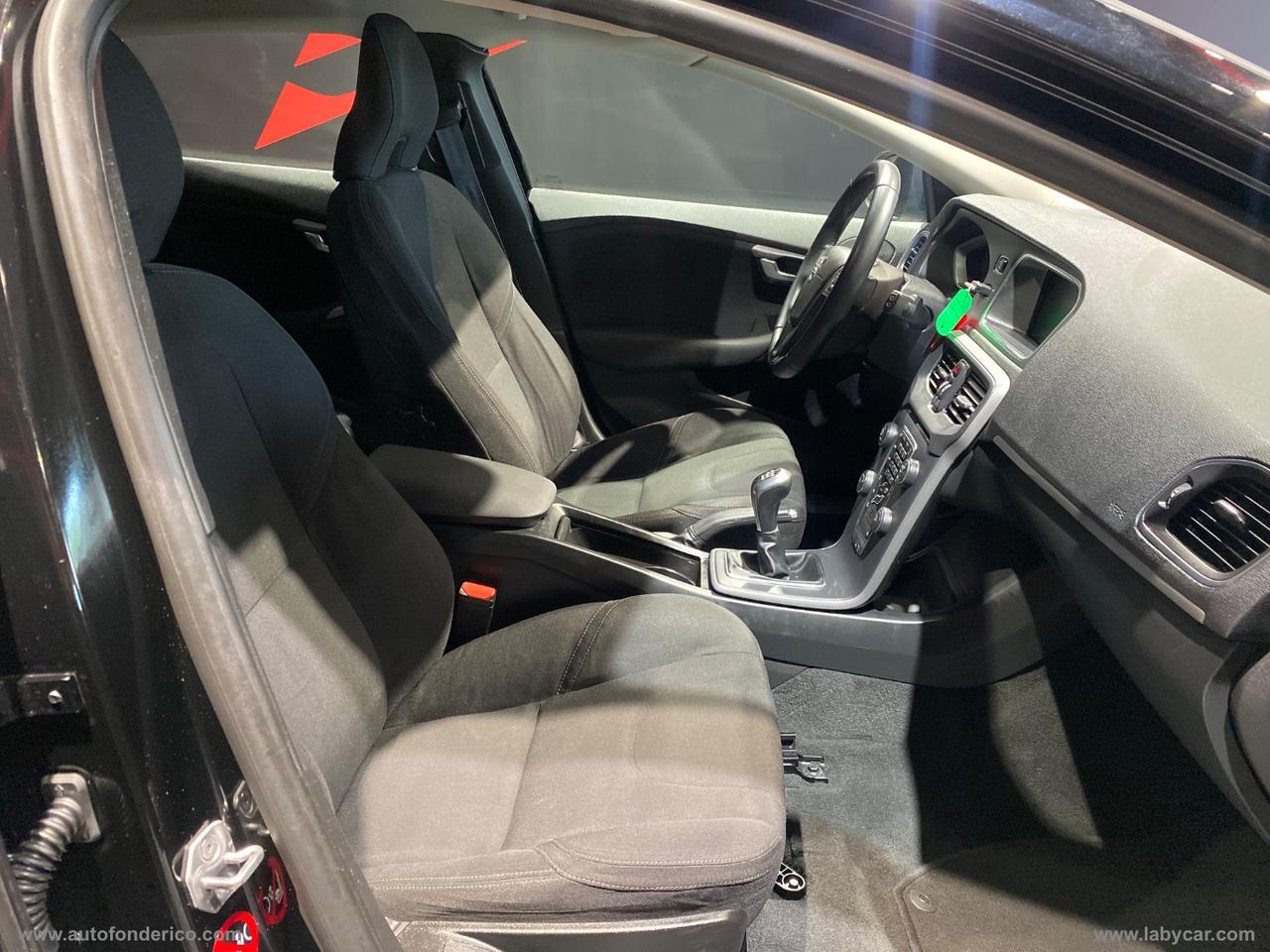 VOLVO V40 Cross Country D2 1.6 Kinetic