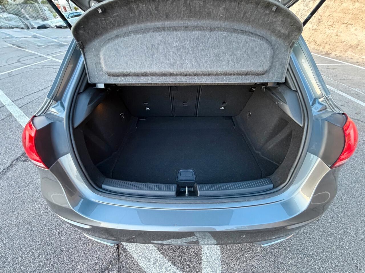 Mercedes A180 SPORT/1500 116CV/AUTOMATICA/VIRTUAL 10.25