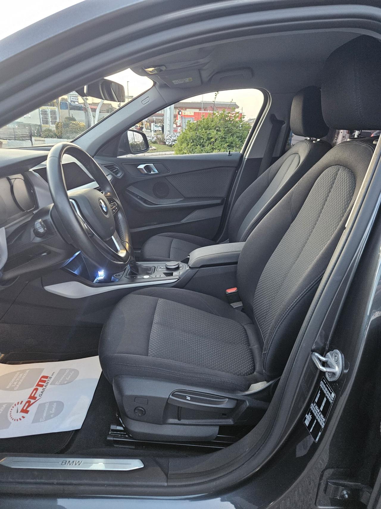 Bmw 116 116d 5p. Business Advantage