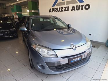 RENAULT Mégane 1.5 dCi 110 CV Dynamique