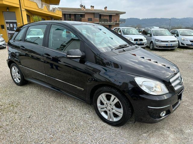 MERCEDES-BENZ B 180 CDI Executive