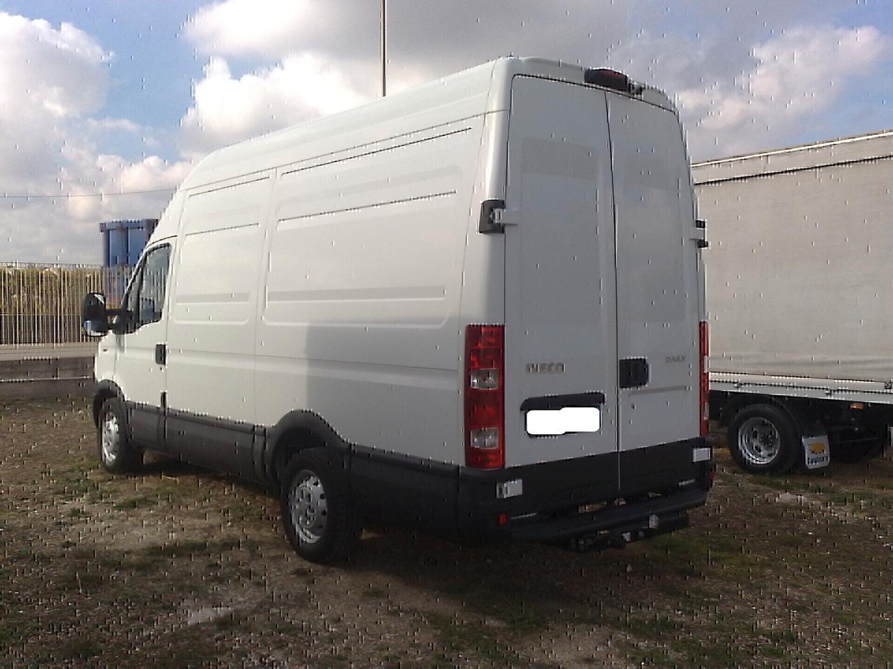 Iveco Daily 35s17 3000cc 170cv Automatico - 2014