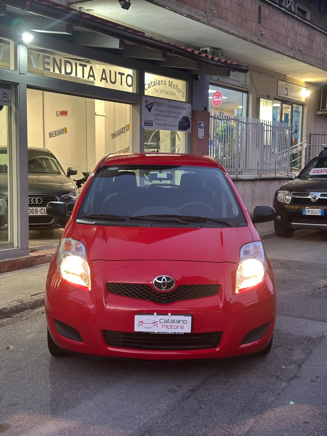 Toyota Yaris 1.0 5 porte Now