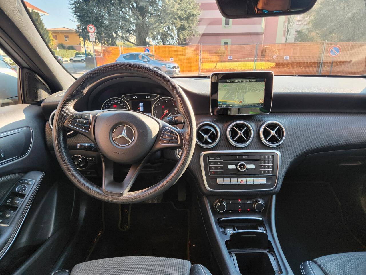 Mercedes-benz A 160 A 160 d Automatic Sport