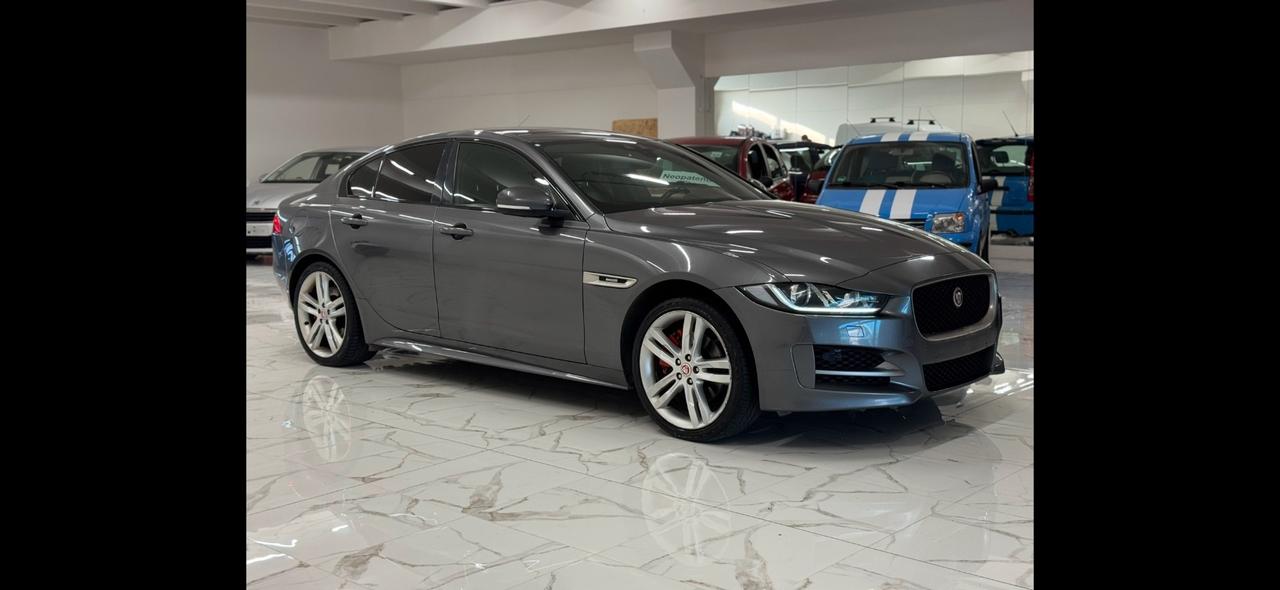 Jaguar XE 2.0 D Turbo 180 CV AWD aut. R-Sport