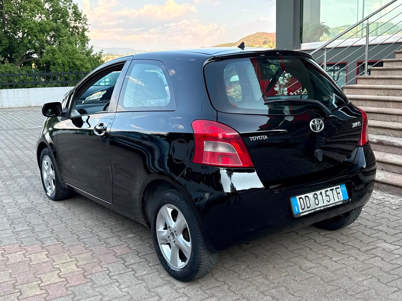 Toyota Yaris 1.0 3 porte Luxury