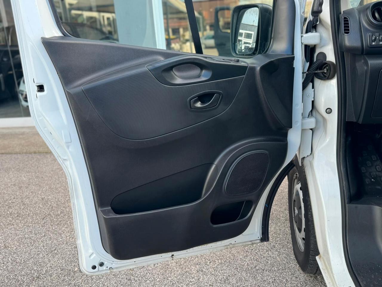 Renault Trafic T27 2.0 dCi 145CV EDC PC-TN Furgone Energy Ice