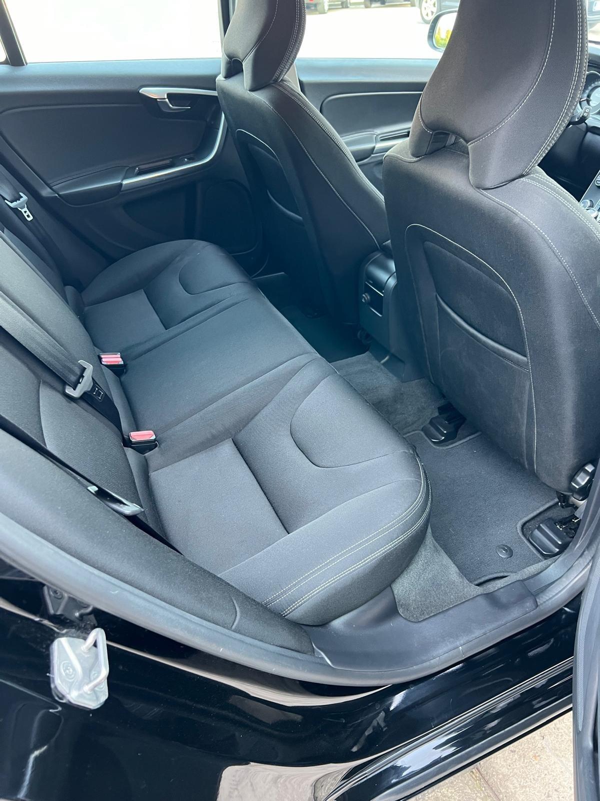 Volvo V60 D2 Geartronic Business 2.0 DIESEL ANNO 2018