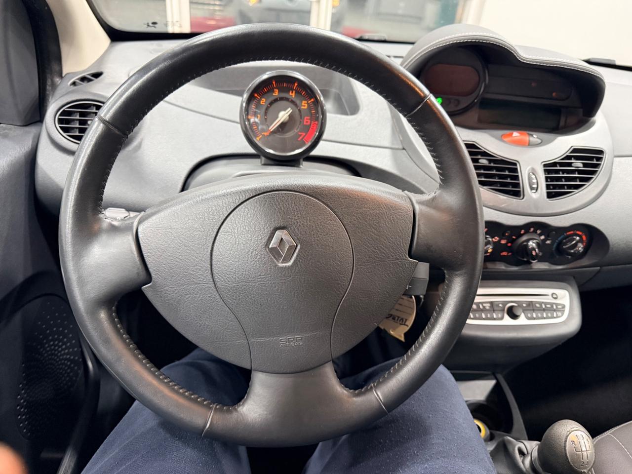 Renault Twingo 1.2 16V 75cv benzina OK NEOPATENTATI