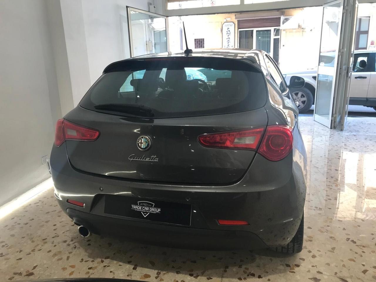 Alfa Romeo Giulietta 1.6 JTDm-2 105 CV Distinctive