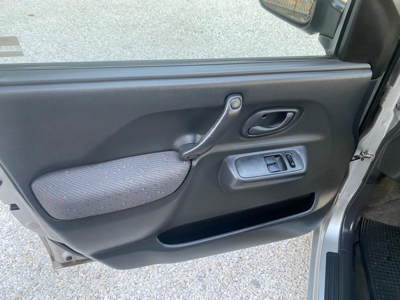 Suzuki Ignis 1.3i 16V cat 4WD GL NEOPATENTATI!!!