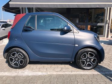 Smart ForTwo 90 0.9 Turbo NAVY/PELLE/TELECAMERA ECC...CABRIO POSSIBILITA' GARANZIA EUROPEA CONFORMGETS COMPLETA FINO A 60 MESI!!!